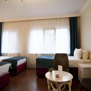 Genius Hotel